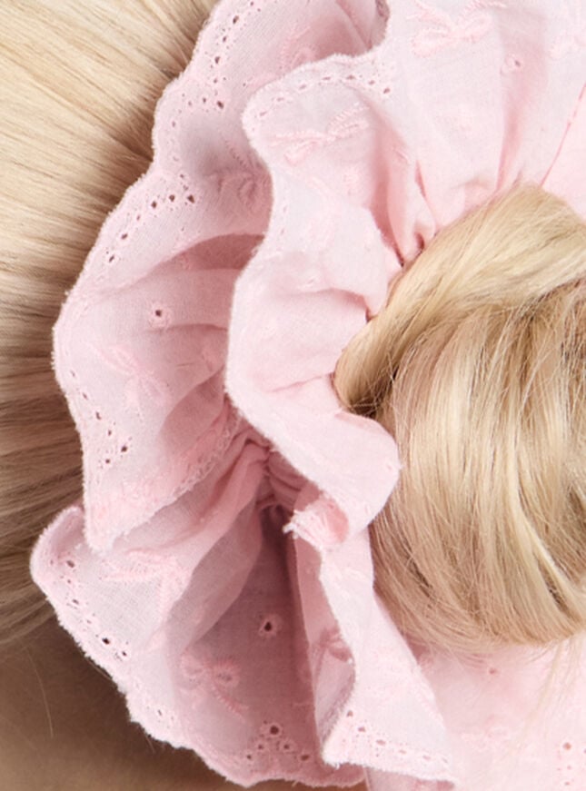 Boux Avenue 2 Pack Broderie Oversized Hair Scrunchies - Ivory Mix