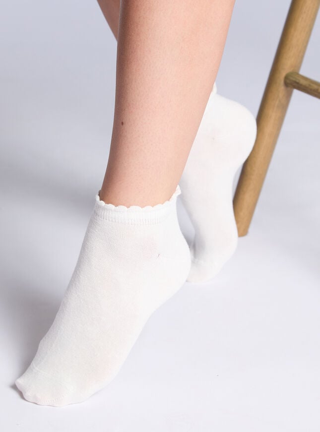 Boux Avenue 3 Pack Boux Cotton Trainer Socks - Pink Mix