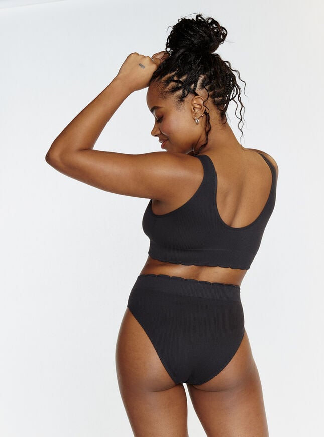 Boux Avenue Ribbed Seamless Scallop Briefs - Black