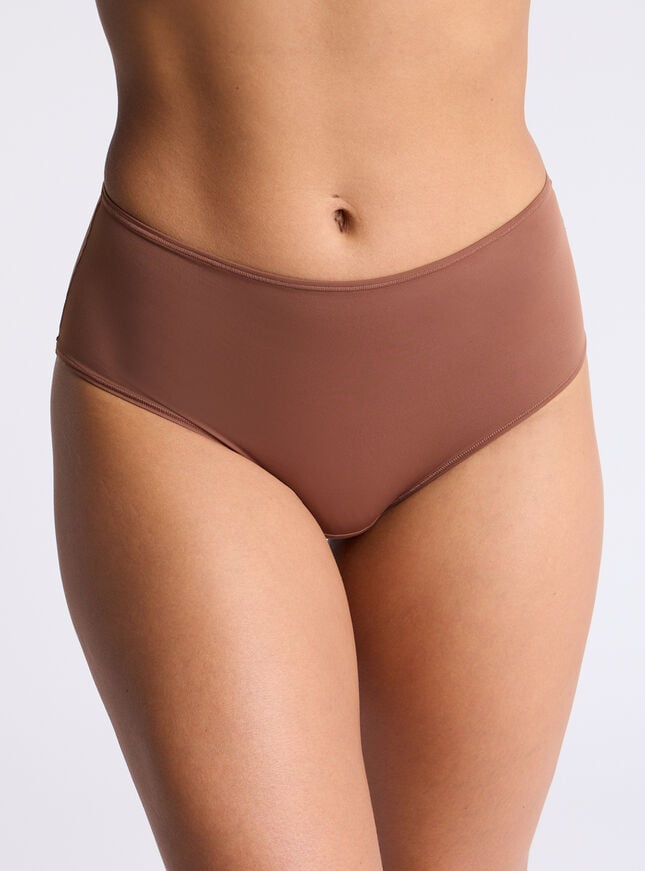 boux avenue Kaylee ultra light microfibre 4-way stretchy shorts - 04 Deep