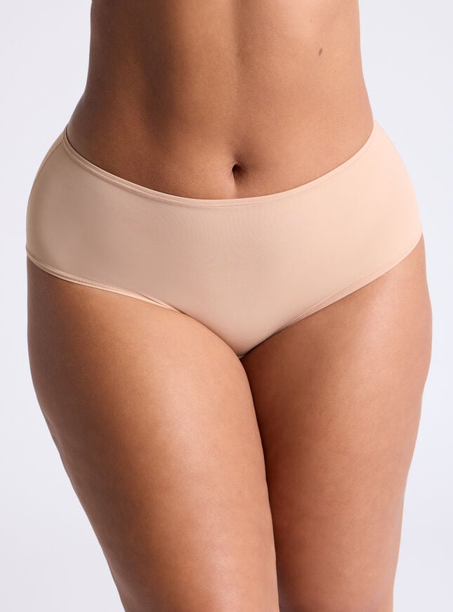 boux avenue Kaylee ultra light microfibre 4-way stretchy shorts - 03 Medium