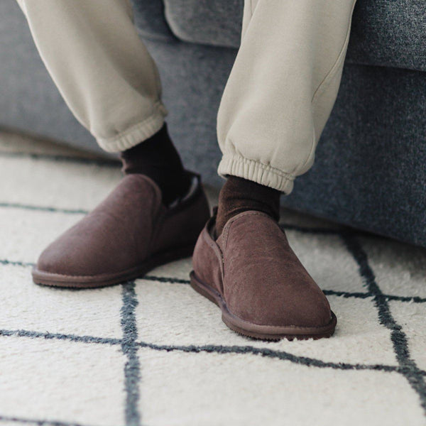 Bown Of London Avi Mens Sheepskin Turn Slipper - Truffle Size *