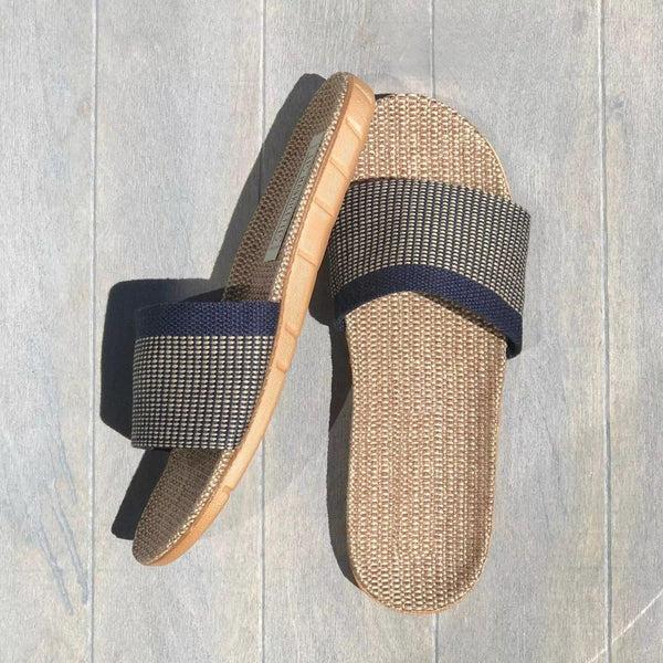 Bown Of London Mens Beach Sliders Navy Check Size *