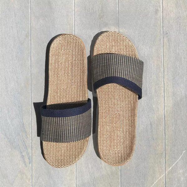bown of london Mens Beach Sliders Navy Check Size *