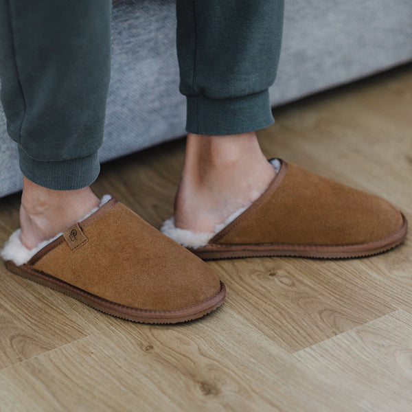 bown of london Ellis Mens Sheepskin Mule Slipper - Chestnut Size *