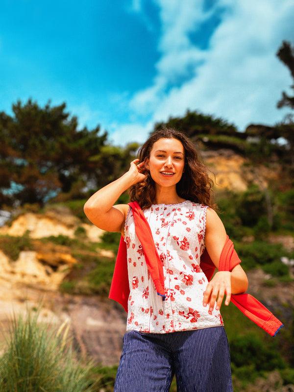 brakeburn Fan Floral Sleeveless Blouse