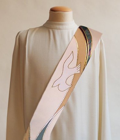 Bramante Baptismal Deacon Stole With Shell And Dove