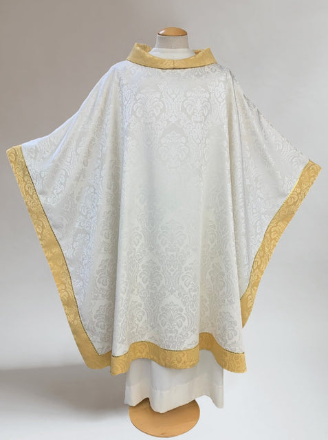 bramante Baroque Ecru & Gold Sample Chasuble