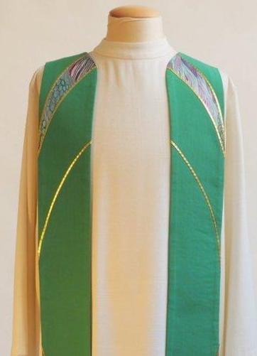 Bramante Curvilinear Green Monet Stole