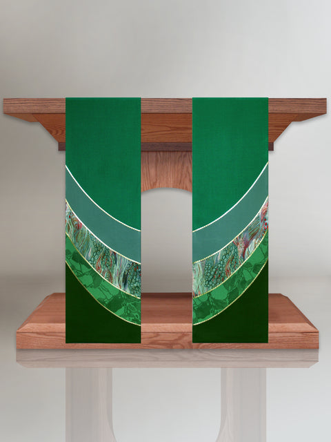 bramante Curvilinear Kelly Green Altar Scarves