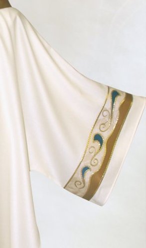 Bramante Festive Art Nouveau White Dalmatic