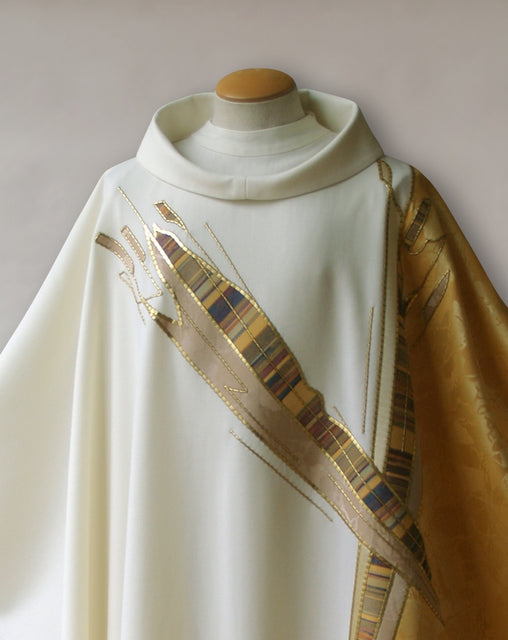 Bramante Paintbrush Cross White & Gold Chasuble