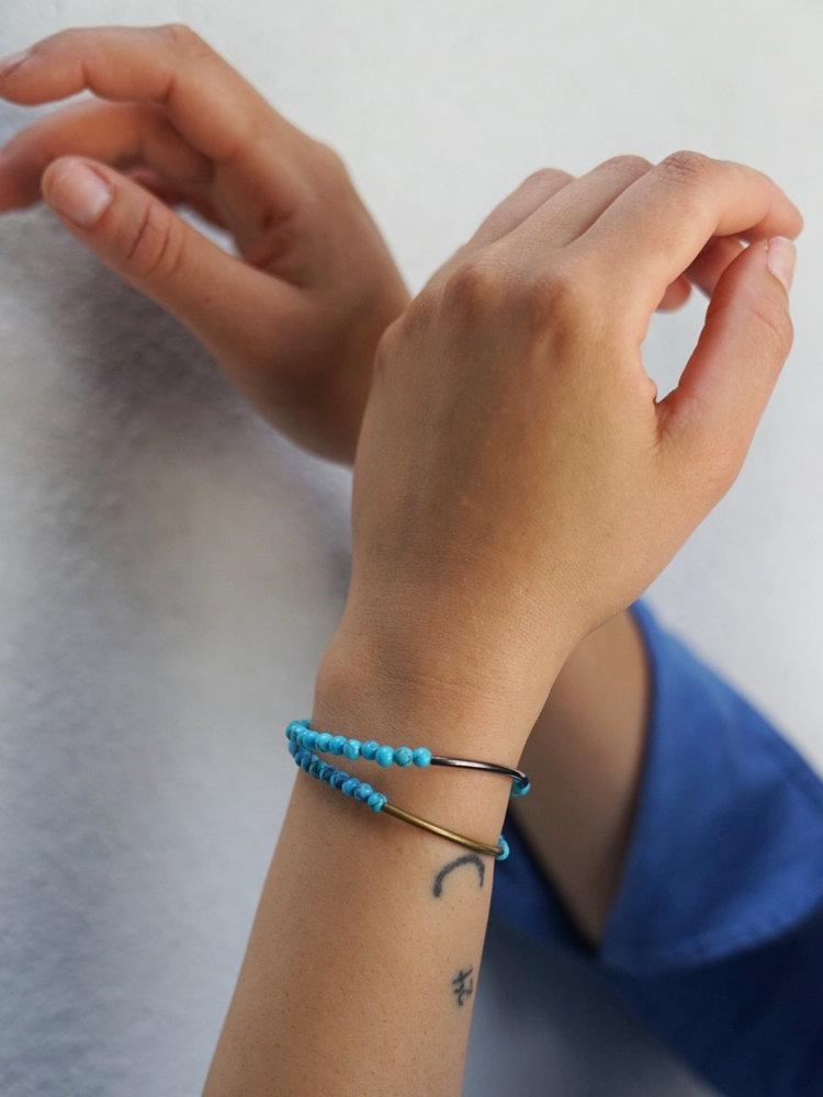 Branco Tubular Blue Howlite