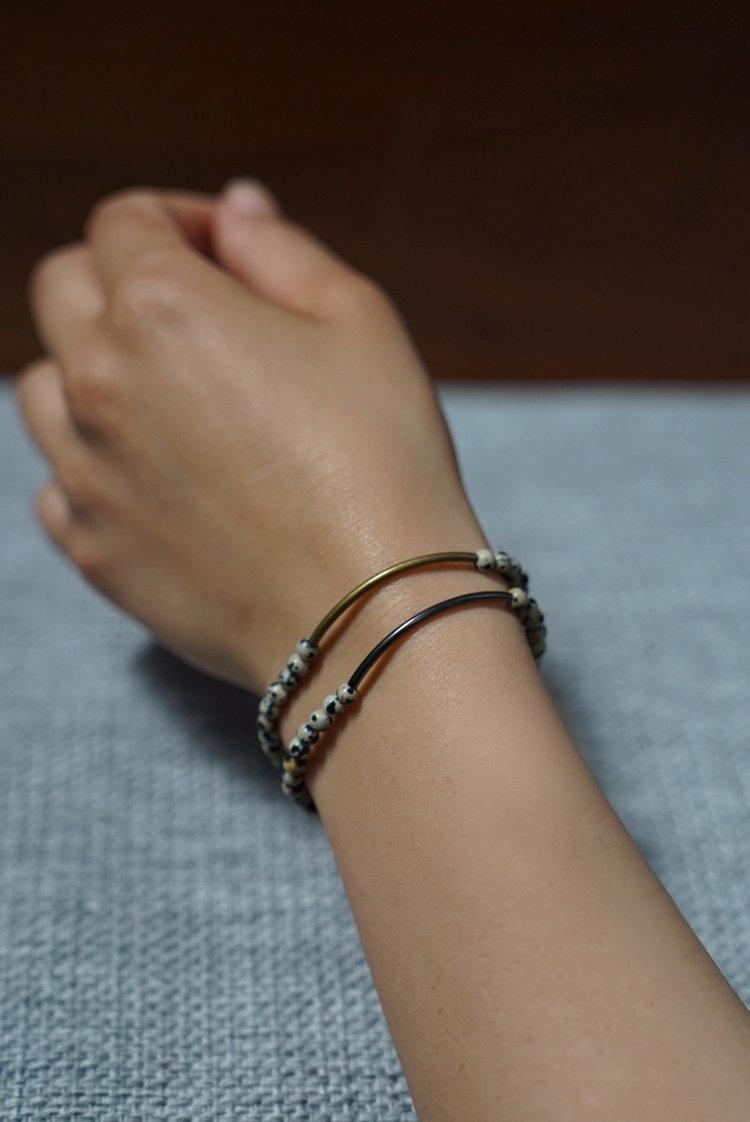 branco Tubular Dalmatian Stone