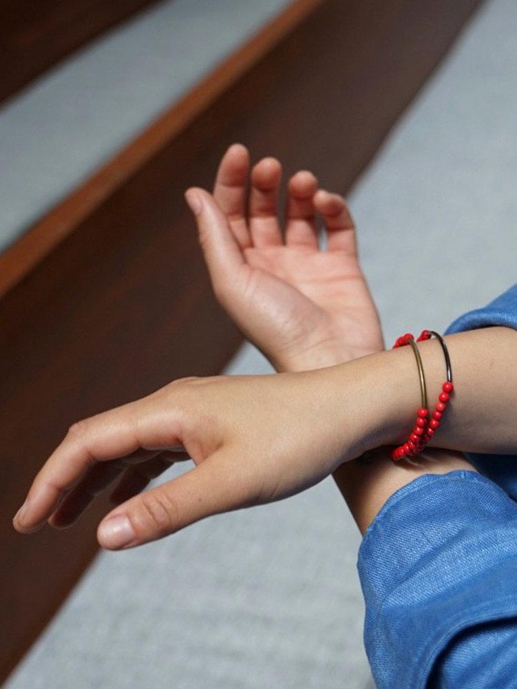 branco Tubular Red Howlite