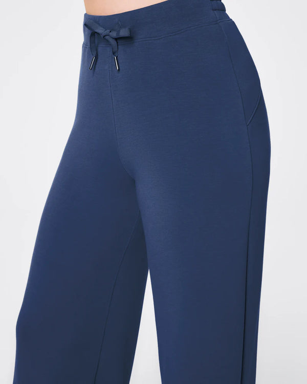 Brando Spanx Air Essential Wide Leg Pant | Faded Indigo