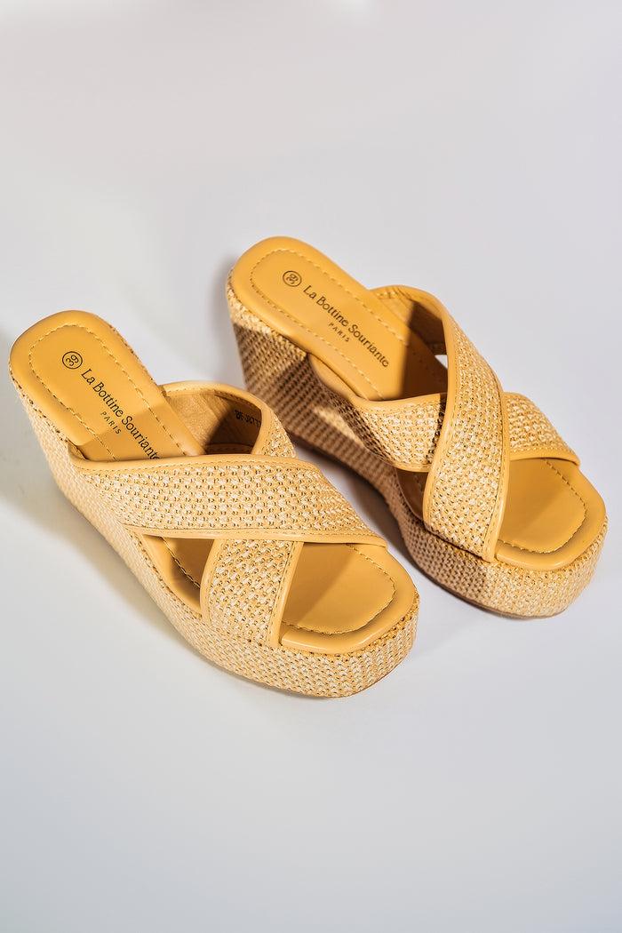 bree Bulky Summer Sandals - Beige
