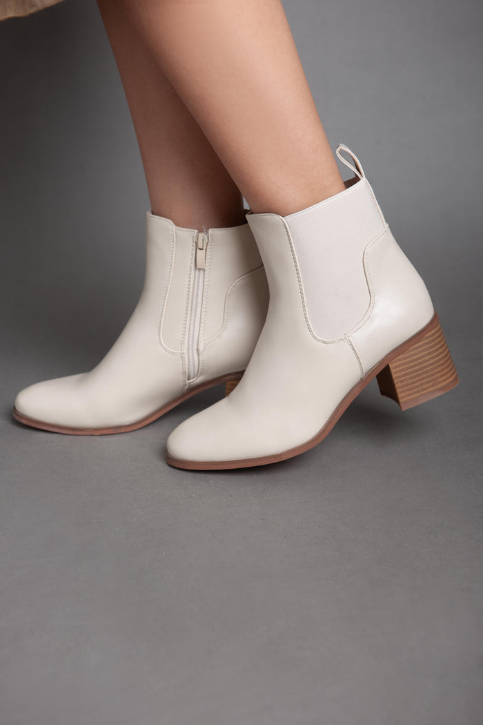 bree Classic Ankle Boot - Beige