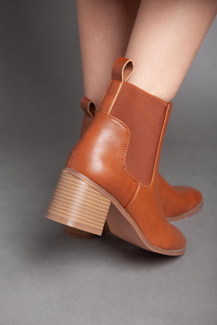Bree Classic Ankle Boot - Camel