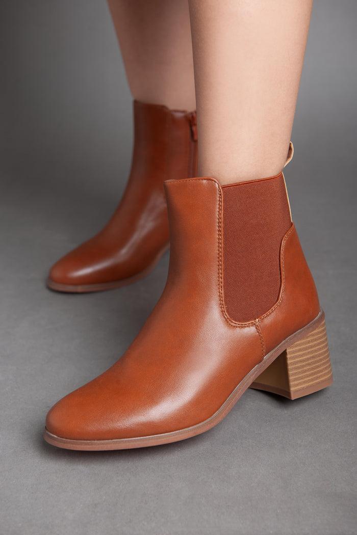bree Classic Ankle Boot - Camel
