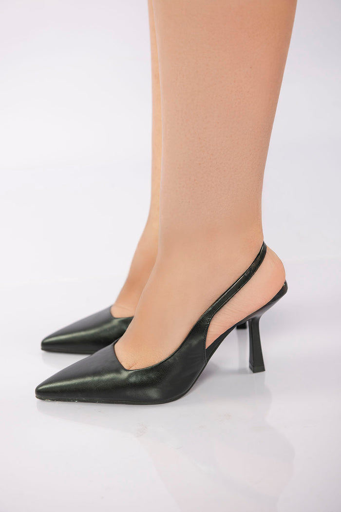 bree Classic V-Cut Heel - Black
