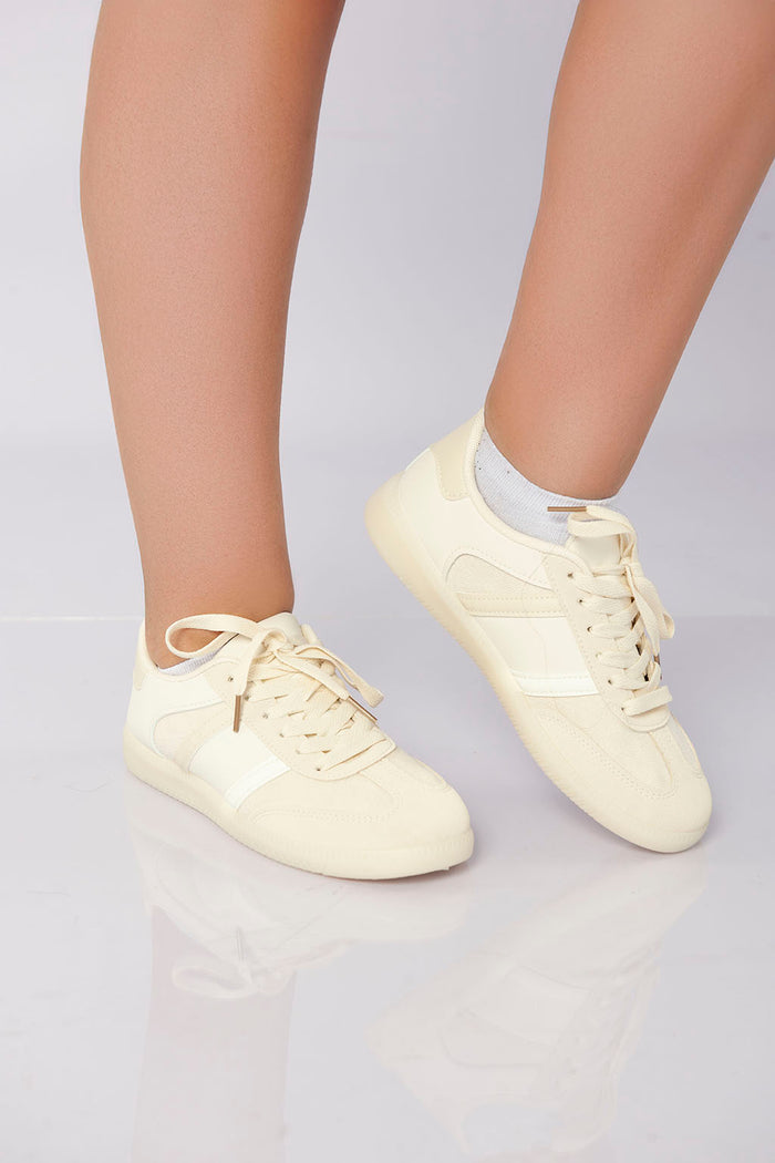 Bree Heritage Court Lace-Up -beige