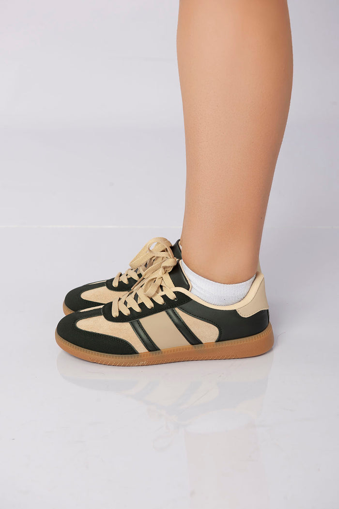 bree Heritage Court Lace-Up - Black