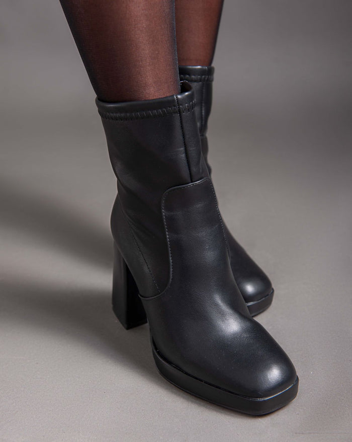 bree Jonathan Half Boot - Black