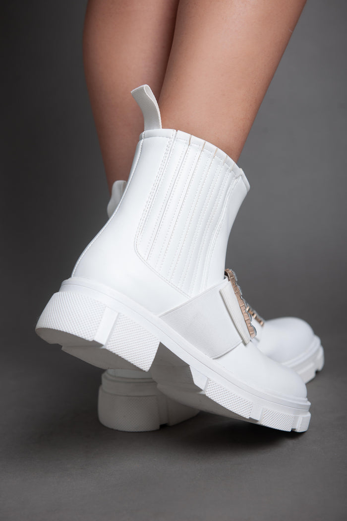 Bree Rangers Strass Buckle Boots - White