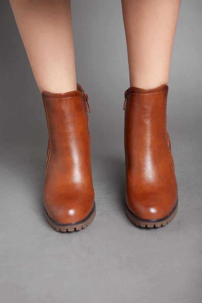 Bree Shiny Classy Ankle Boot - Camel