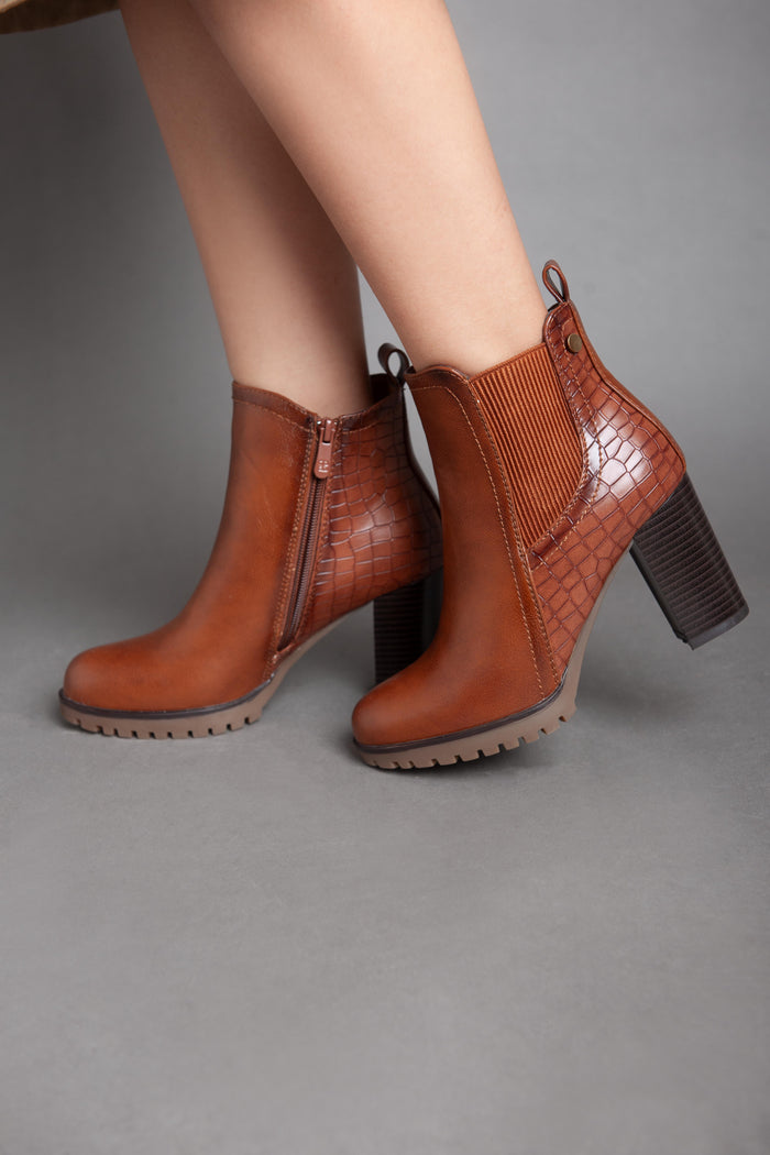 Bree Shiny Classy Ankle Boot - Camel