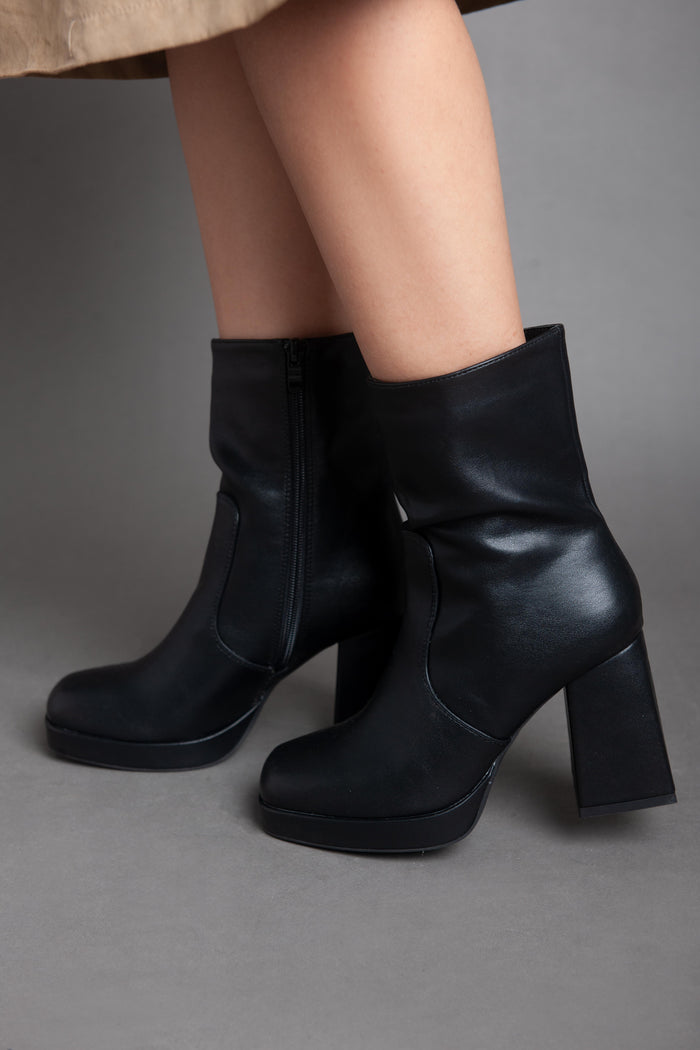 bree Squared Heeled Half Boot - Black