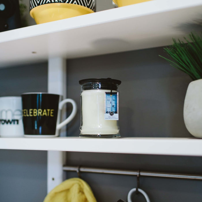 Bridgewater Candle Company Blue Door 18oz Large Jar Candle
