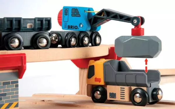 Brio BRIO World Train Set Rail & Road Loading Set