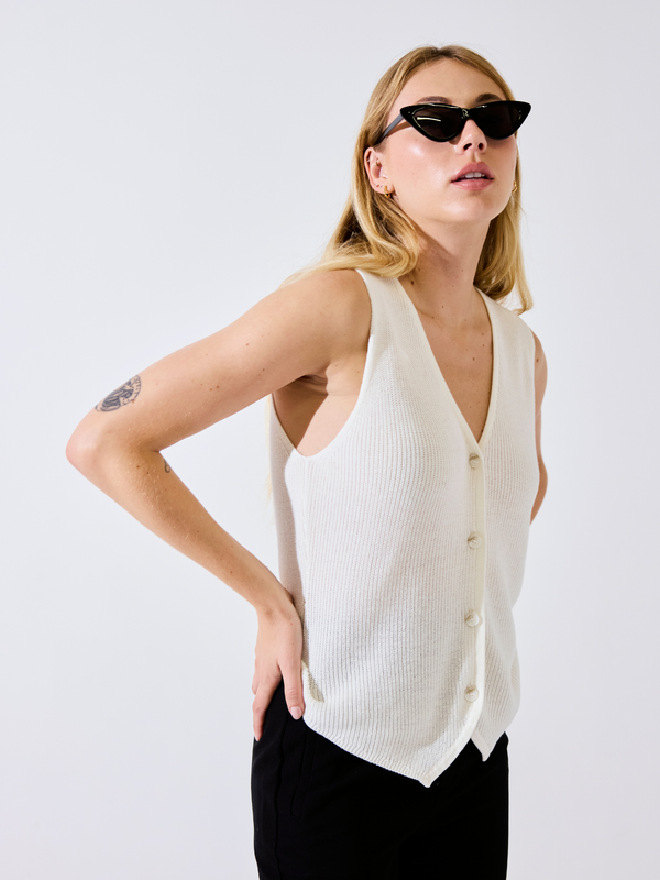 Brodie Knitted Waistcoat WHITE