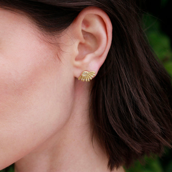 Brooke Gregson Daisy Dewdrop Diamond Stud Earrings