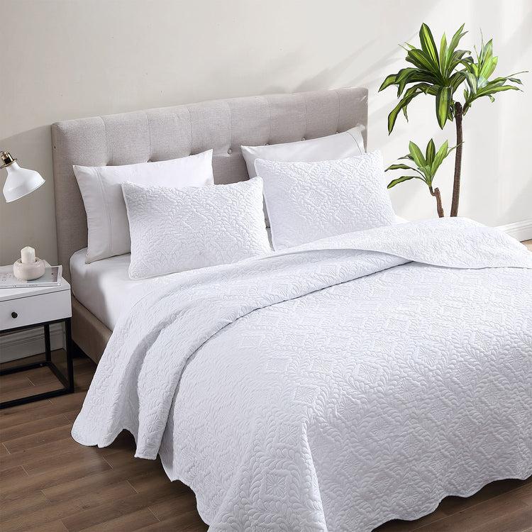 brookstone Ivy 3 Piece Bedspread Set