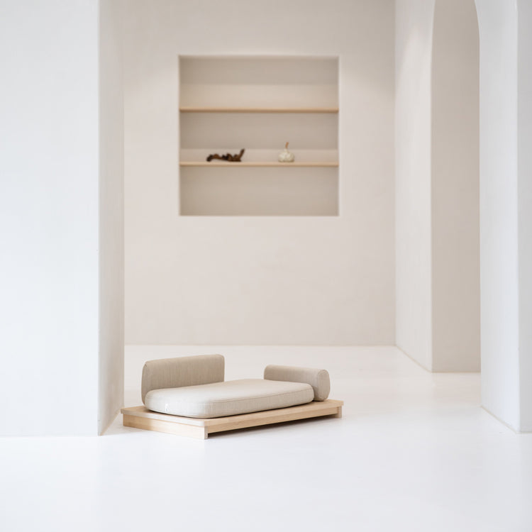 Brookstone Linden Pet Day Bed