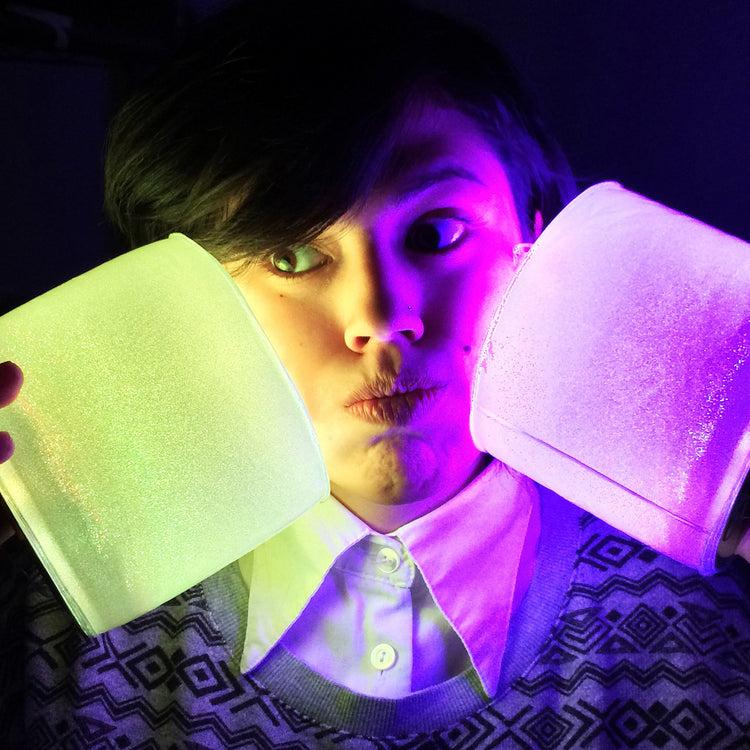 Brookstone Luci Color: Solar Inflatable Lantern