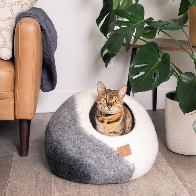 brookstone Fade Design | Round Style Cave by Fuzzy Cove