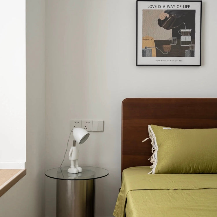 Brookstone Lil Robot Electric Candle Warmer Lamp For Large Candles By INSPECIAL HOME