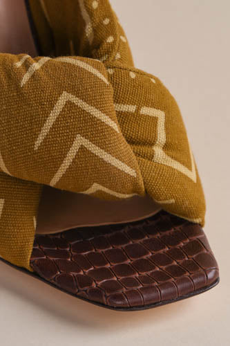 Brother Vellies Togo Heel In Dandelion