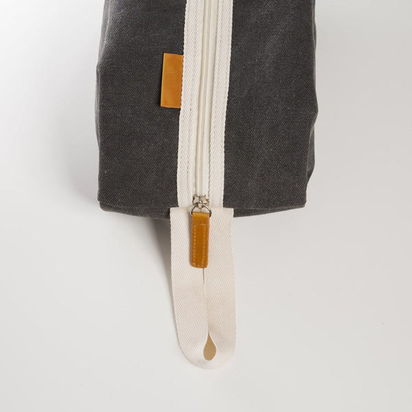 brouk & co Stay Clean Toiletry Bag