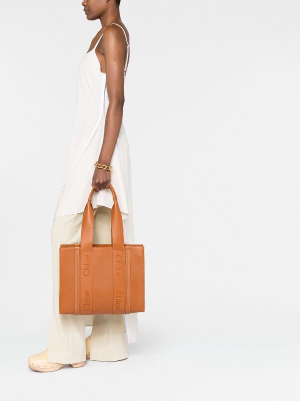 Browns Chloé Brown Woody Medium Leather Tote Bag | Browns Tote Bags