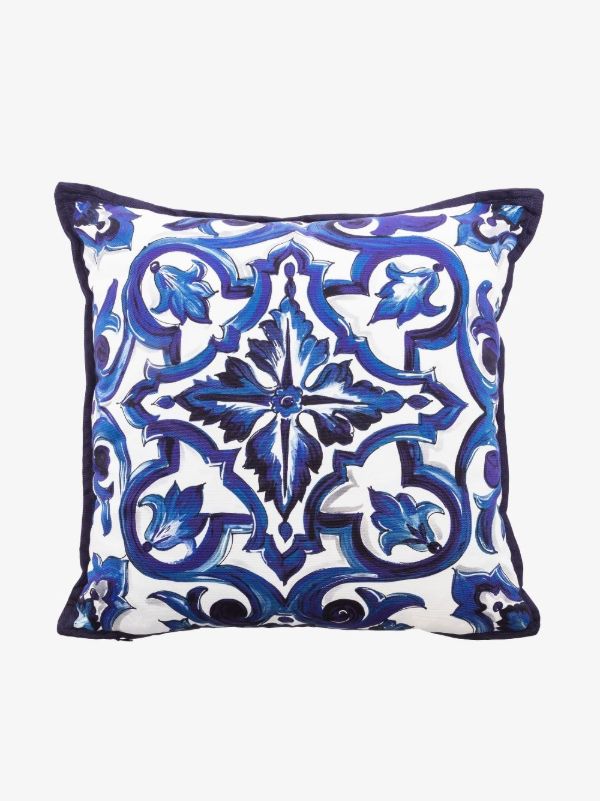 browns Dolce & Gabbana Blue Majolica Print Cotton Cushion | Browns Cushions
