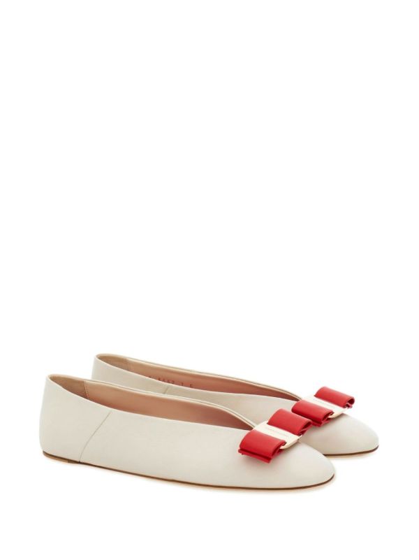 Browns Ferragamo White Vara Bow Leather Ballet Pumps | Browns Ballerina Shoes