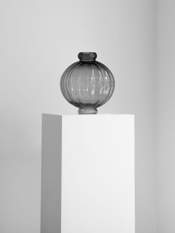 Browns Louise Roe Brown Balloon 01 Glass Vase | Browns Vases