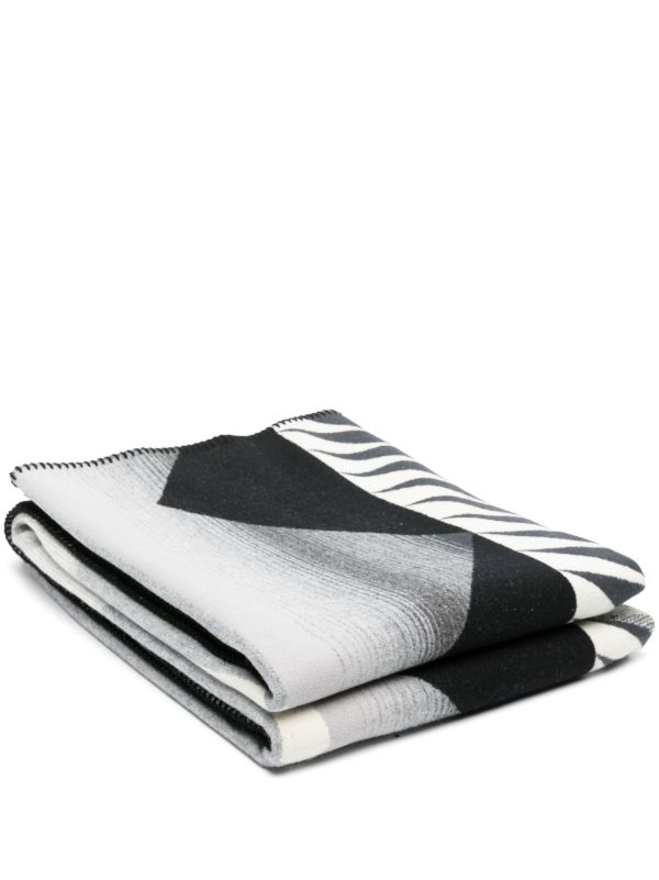 browns Pendleton Black Nike N7 Jacquard Wool Blanket | Browns Blankets & Throws