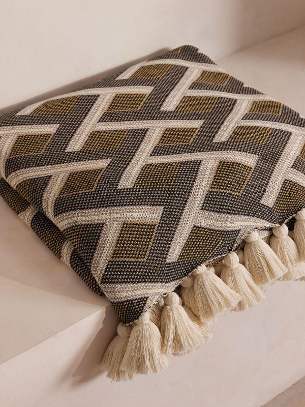 Browns Soho Home Geometric Intarsia Blanket | Browns Blankets & Throws