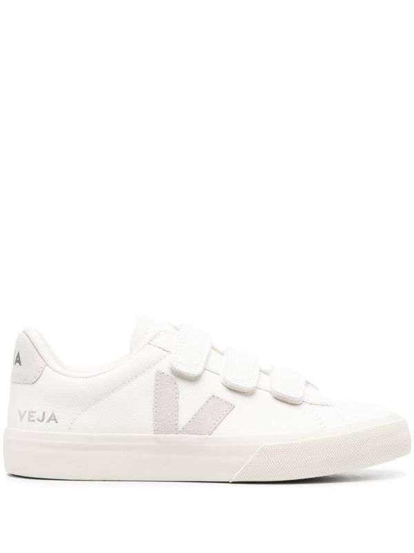 browns VEJA White Recife Chromefree Low Top Sneakers | Browns Low-Tops